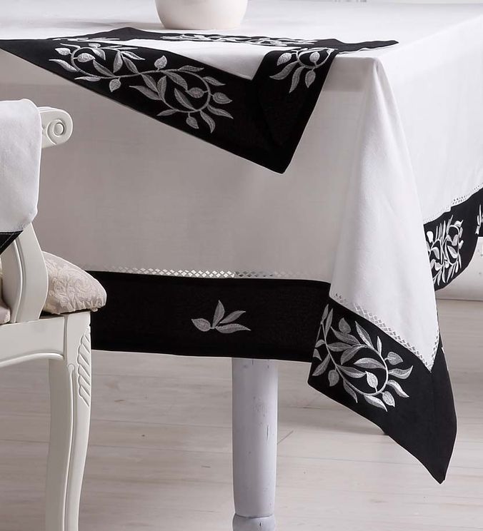 White Polyester Embroidery Tablecloth